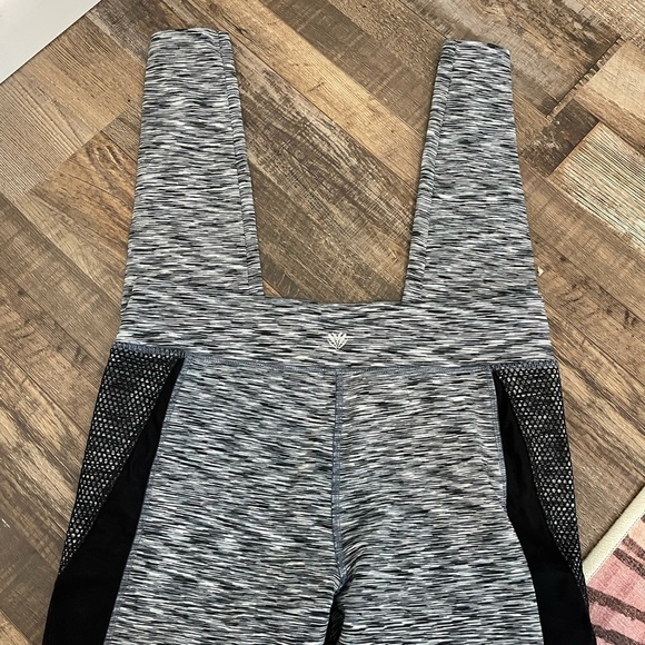 FOREVER 21 LEGGINGS L - Picture 5 of 5